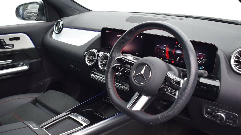 Mercedes-Benz GLA Class Gla 200 Amg Line Premium LC74WHF Black #3