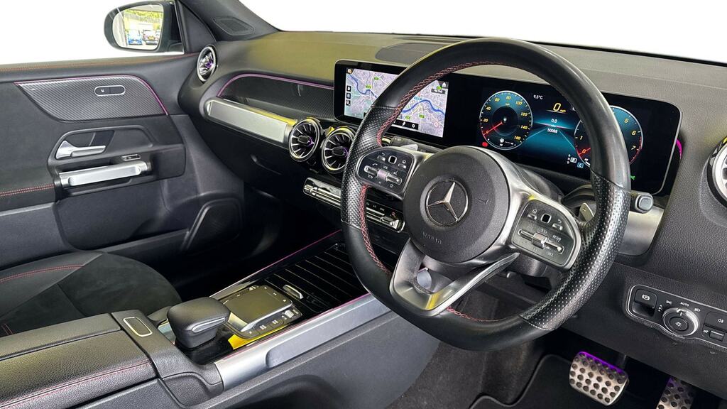 Mercedes-Benz GLB Class Glb 200 Amg Line Premium Night Ed 7G-tronic KP23HXZ White #3