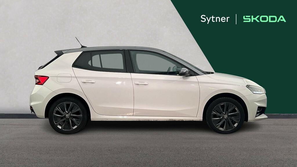 Skoda Fabia 1.0 Tsi 110 Colour Edition CX73YLM White #4