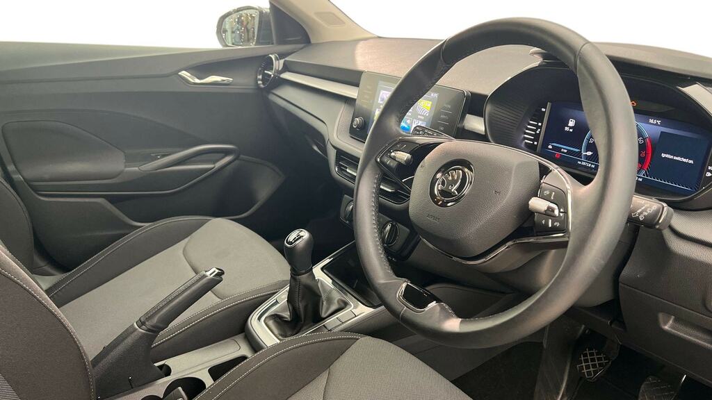 Skoda Fabia 1.0 Tsi 110 Colour Edition CX73YLM White #6
