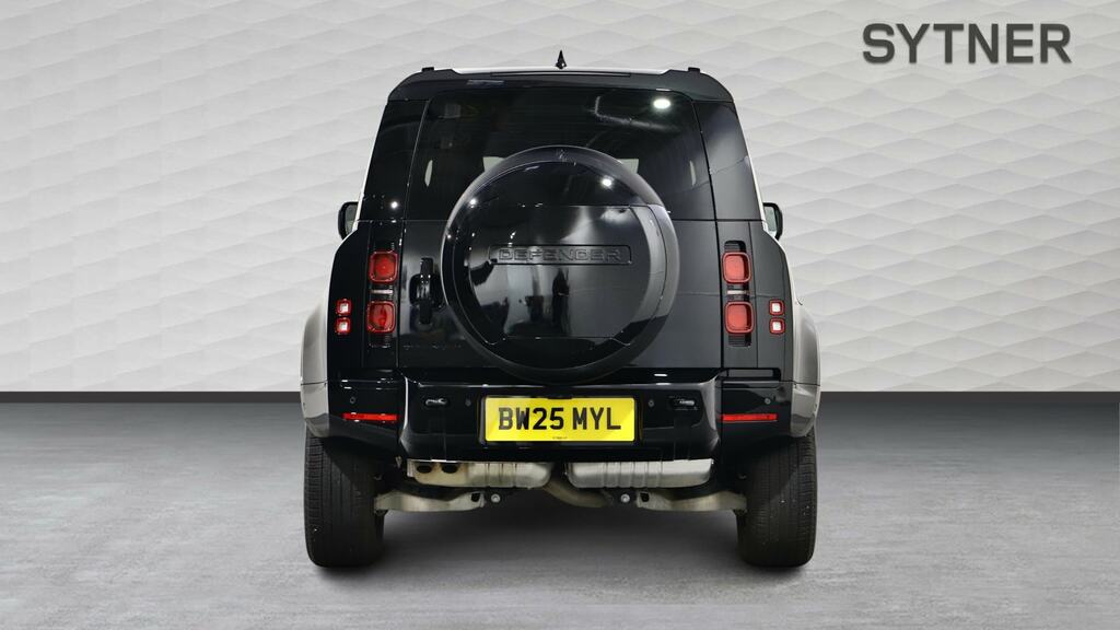 Land Rover Defender 110 3.0 D250 X-dynamic Se 110 BW25MYL Black #6