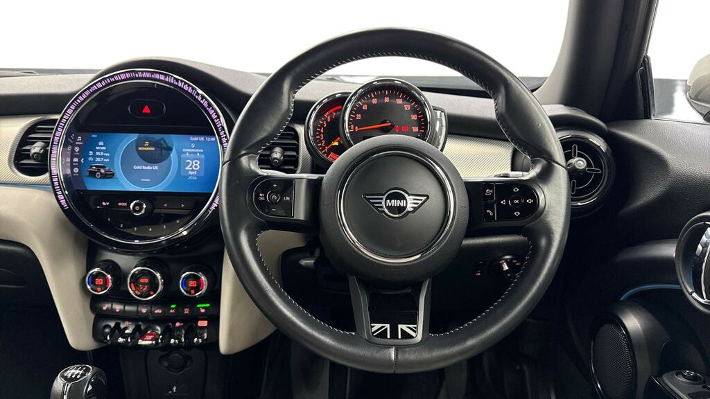 Mini Hatch 1.5 Cooper Exclusive Comfort Pack NA22ADX Black #5