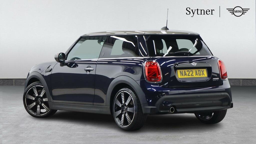 Mini Hatch 1.5 Cooper Exclusive Comfort Pack NA22ADX Black #2