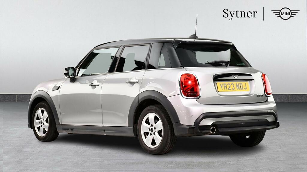 Mini Hatch 1.5 Cooper Classic Premium YR23NDJ Silver #2