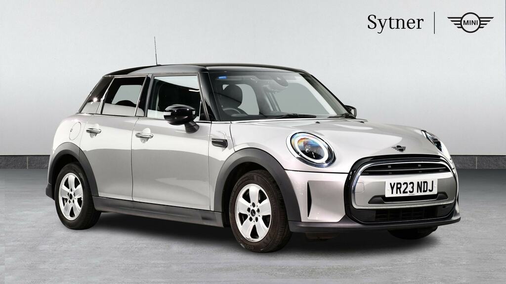 Mini Hatch 1.5 Cooper Classic Premium YR23NDJ Silver