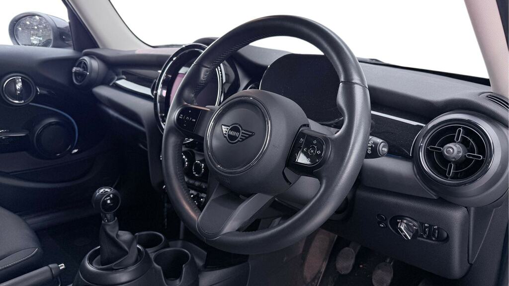 Mini Hatch 1.5 Cooper Classic Premium YR23NDJ Silver #6