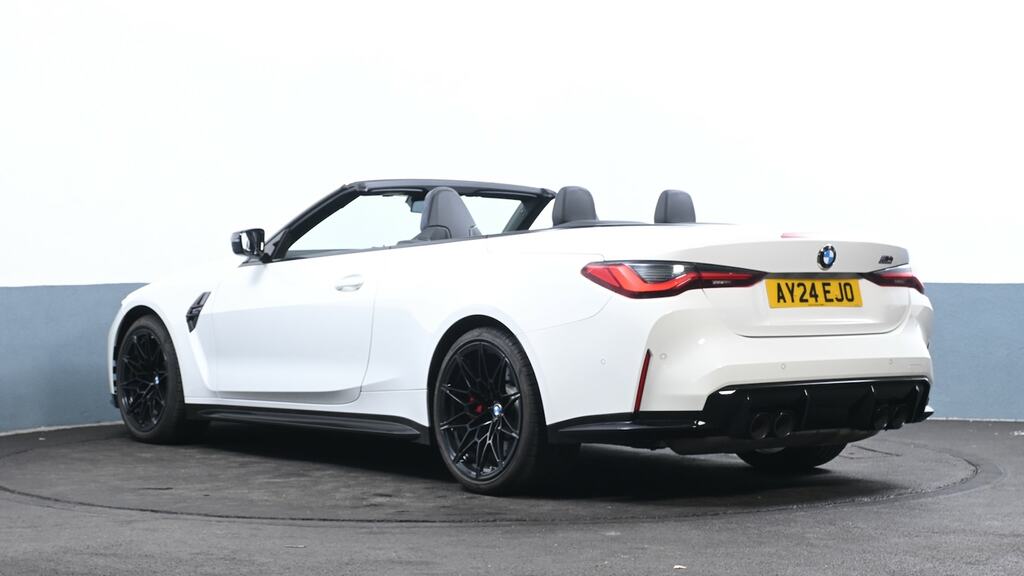 BMW M4 M4 Xdrive Competition M Step AY24EJO White #4