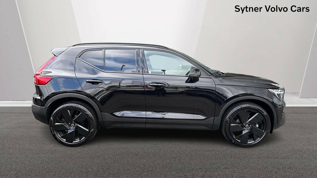 Volvo XC40 2.0 B4p Plus Black Edition WF75CEX Black #3