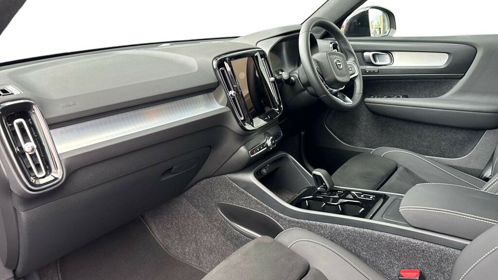 Volvo XC40 2.0 B4p Plus Black Edition WF75CEX Black #4
