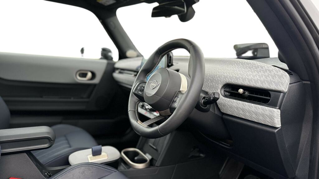 Mini Hatch 1.5 C Exclusive Level 3 YB25KGY Green #6