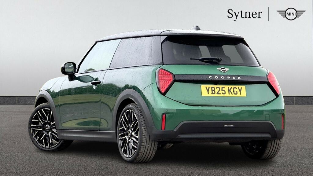 Mini Hatch 1.5 C Exclusive Level 3 YB25KGY Green #2