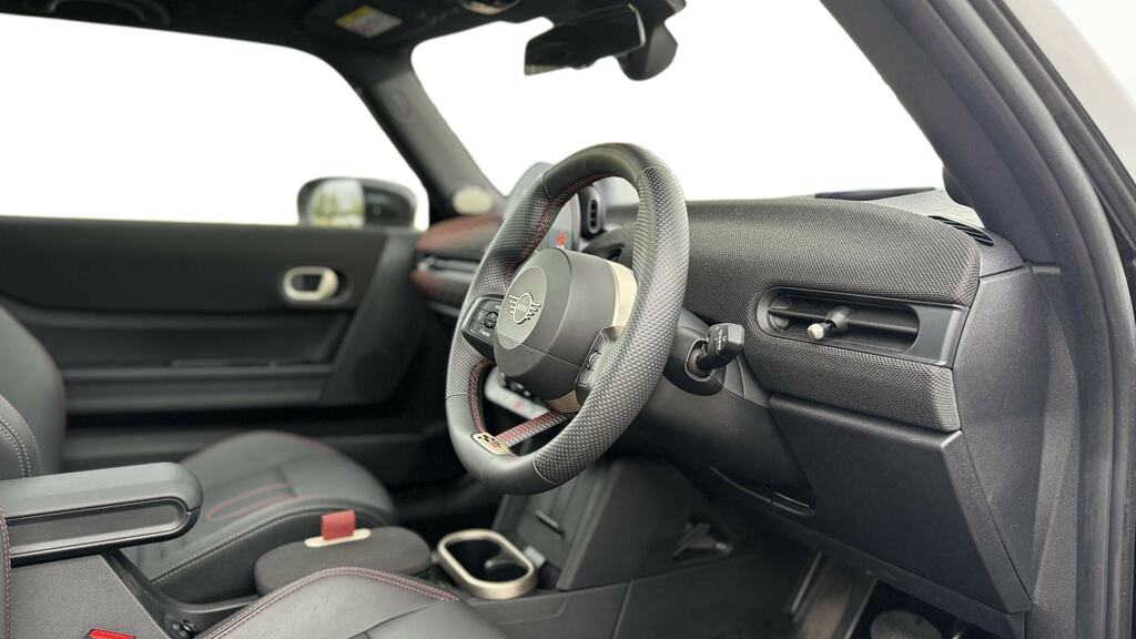 Mini Hatch 1.5 C Sport Level 3 YE74AWU Black #6