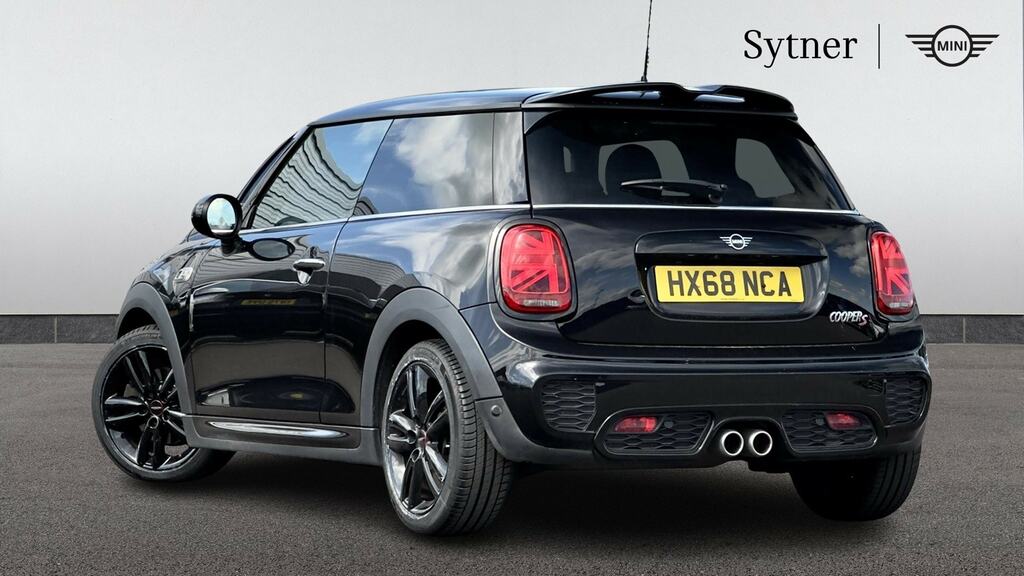 Mini Hatch 2.0 Cooper S Sport II Comfortnav Pack HX68NCA Black #2