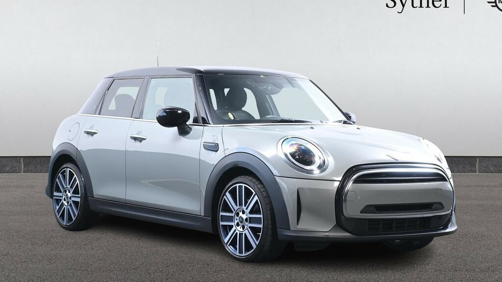Mini Hatch 1.5 Cooper Exclusive Premium Grey