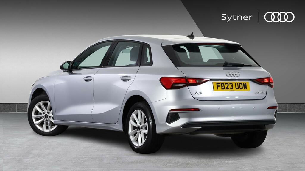 Audi A3 30 Tfsi Technik FD23UOW Silver #3