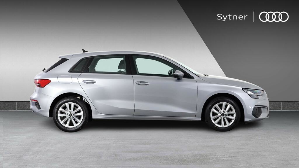 Audi A3 30 Tfsi Technik FD23UOW Silver #4