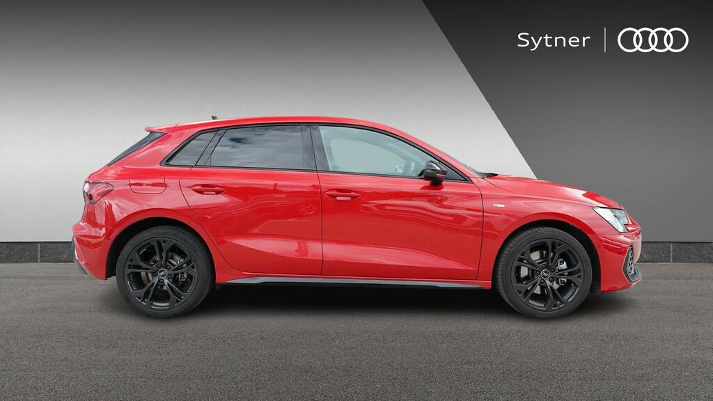 Audi A3 1.5 Tfsi E 204 Black Ed S Tronic Tech Pack YE26XMU Red #4