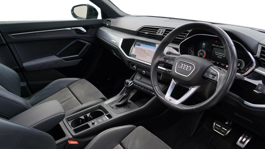 Audi Q3 40 Tfsi Quattro Vorsprung S Tronic YE22RZB Blue #5