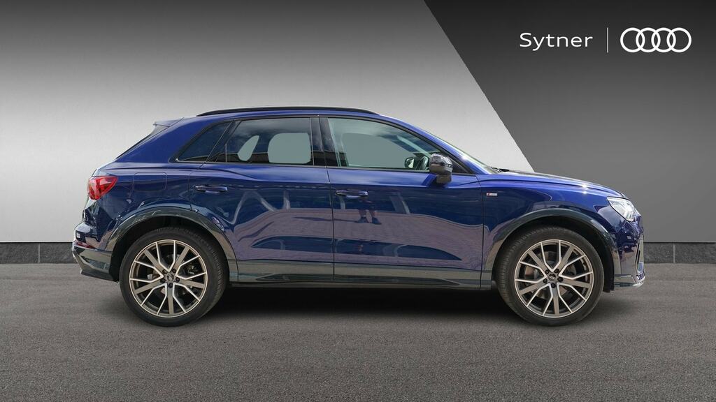 Audi Q3 40 Tfsi Quattro Vorsprung S Tronic YE22RZB Blue #4