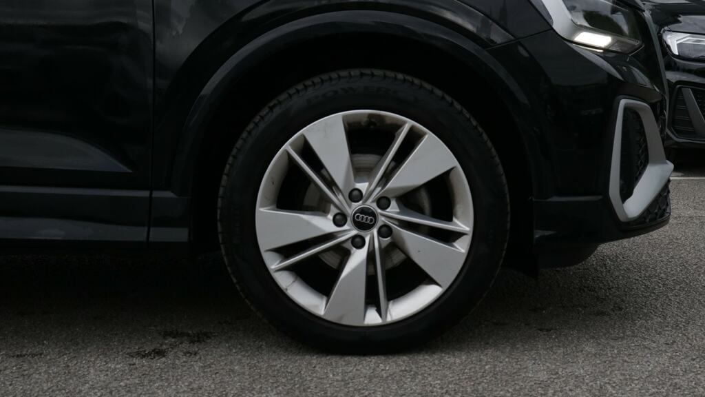 Audi Q2 35 Tfsi S Line YD72DRZ Black #5