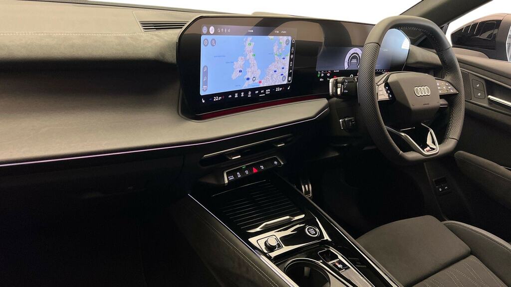Audi Q3 1.5 E-hybrid Edition 1 S Tronic Soundvision YC26NXZ Blue #2