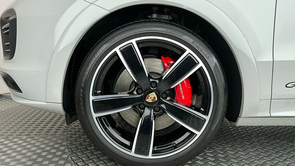 Porsche Cayenne Gts Tiptronic S Grey #6