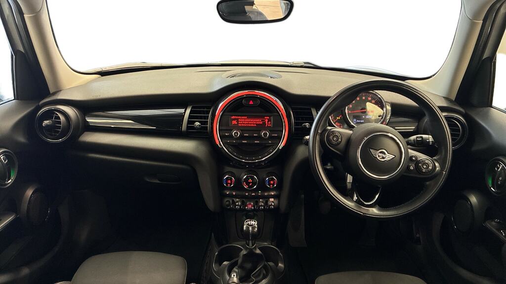 Mini Hatch 1.5 Cooper Chili Pack YB67NYR White #6
