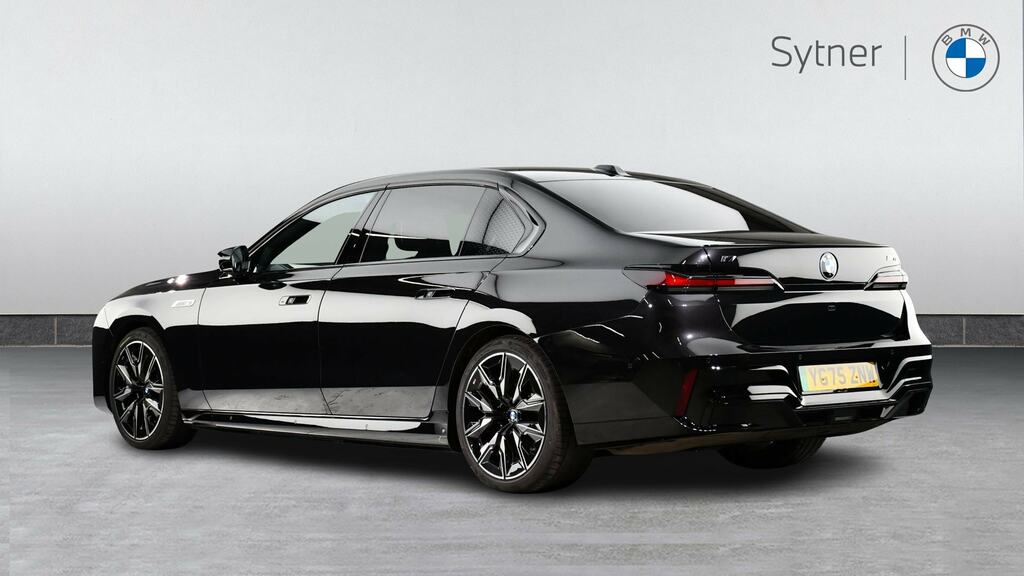 BMW i7 485Kw M70 Xdrive 105.7Kwh Executive YG75ZNW Black #2