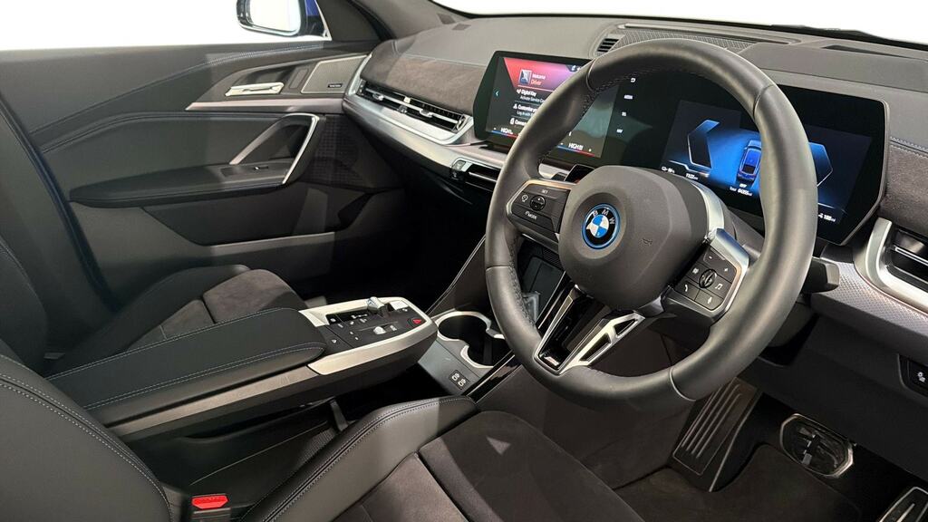 BMW iX2 150Kw Edrive20 M Sport 65Kwh Techpro YE75USG Blue #6