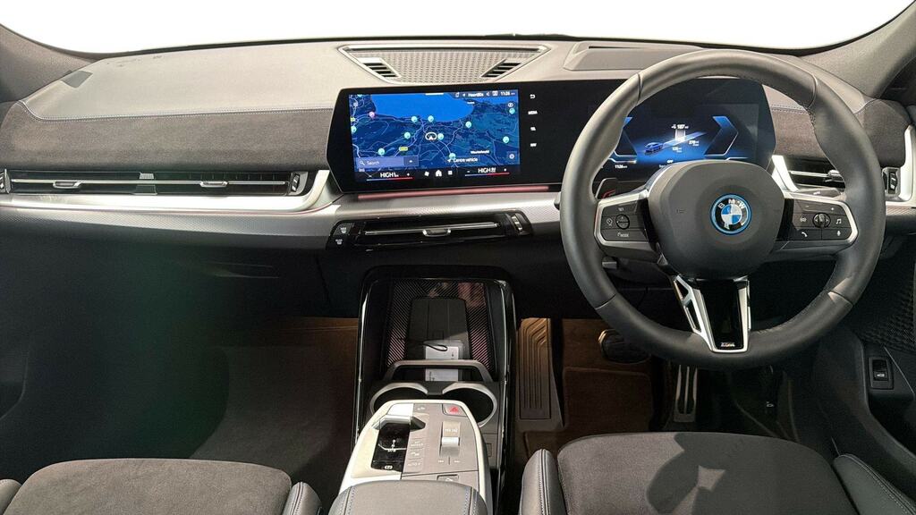 BMW iX2 150Kw Edrive20 M Sport 65Kwh Techpro YE75USG Blue #4