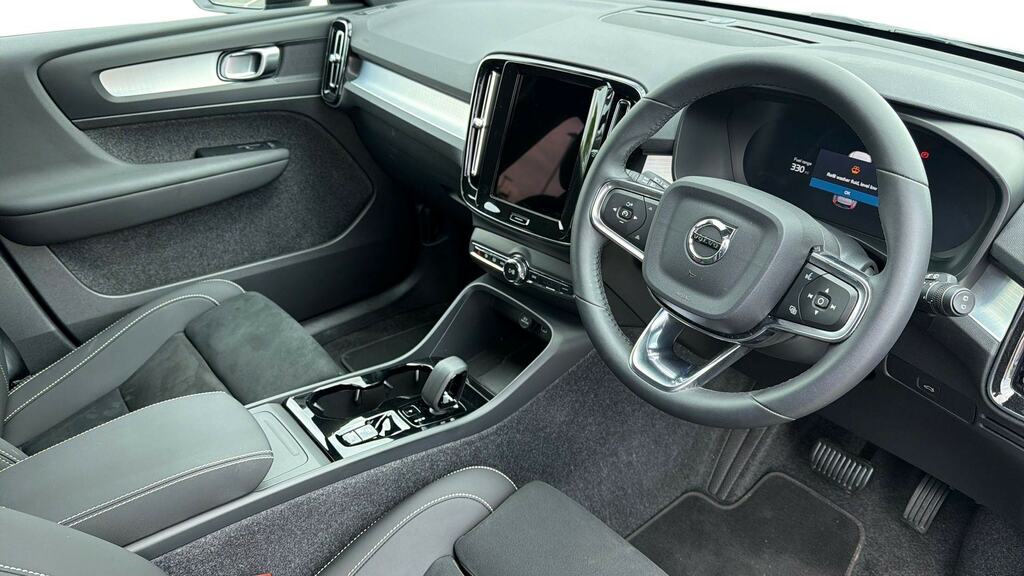 Volvo XC40 2.0 B3p Plus Black Edition MF75UNH Blue #5