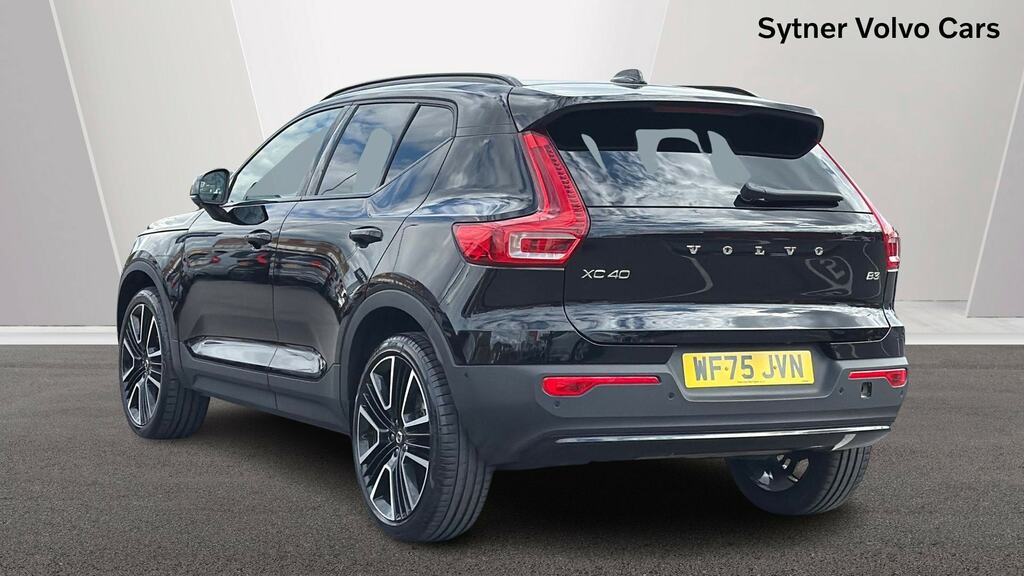 Volvo XC40 2.0 B3p Ultra Bright WF75JVN Black #2