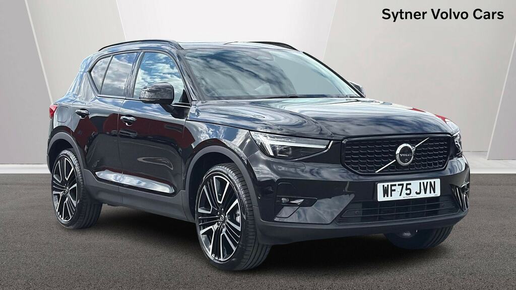 Volvo XC40 2.0 B3p Ultra Bright Black