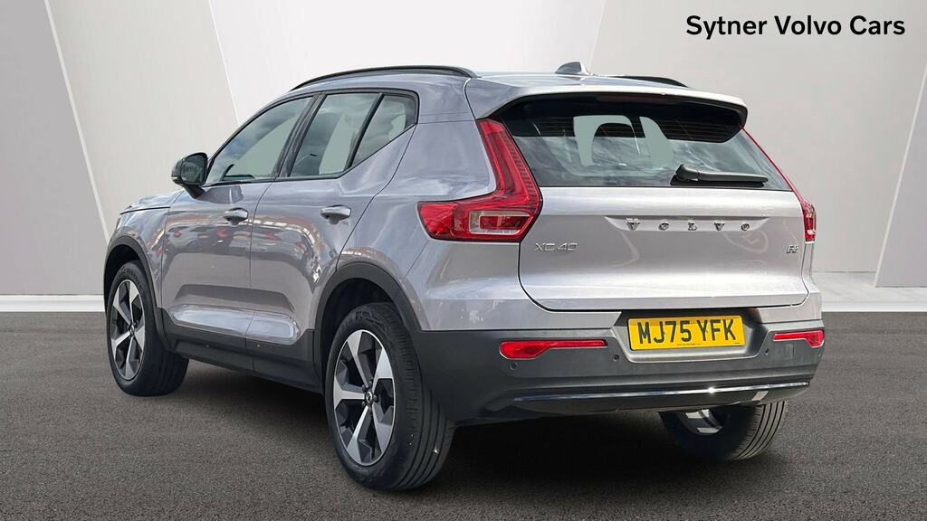 Volvo XC40 2.0 B3p Plus Dark MJ75YFK Silver #2