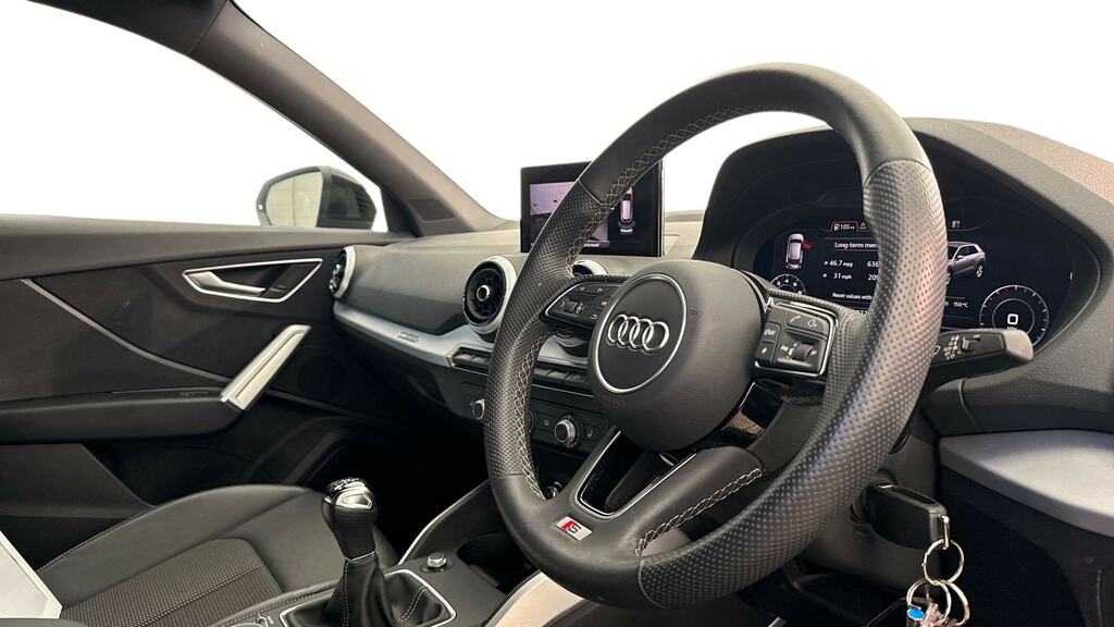 Audi Q2 35 Tfsi S Line Tech KY73MZU Black #6
