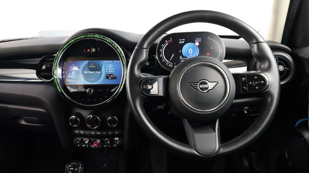 Mini Hatch 1.5 Cooper Classic Premium SK23YFN Black #5