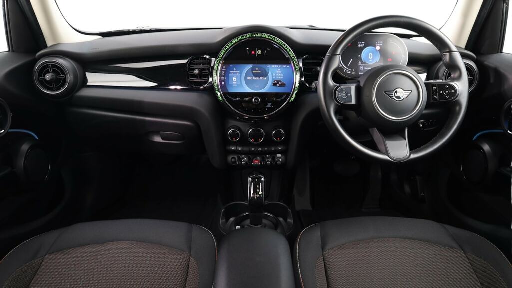 Mini Hatch 1.5 Cooper Classic Premium SK23YFN Black #4