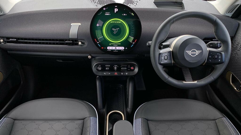Mini Hatch 135Kw E Classic Level 2 41Kwh CE74ZNM Black #4