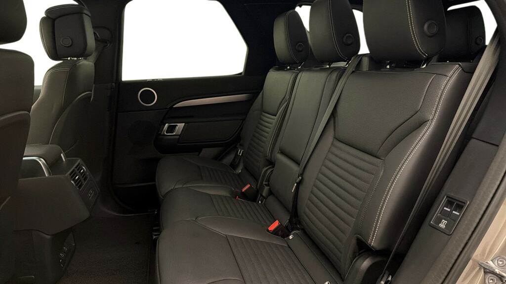 Land Rover Discovery 3.0 D350 Dynamic Hse KW74EZR Brown #4