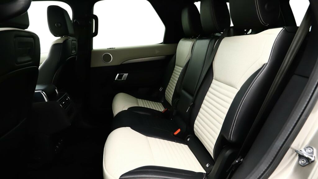 Land Rover Discovery 3.0 D250 R-dynamic S LV21UVN Brown #4