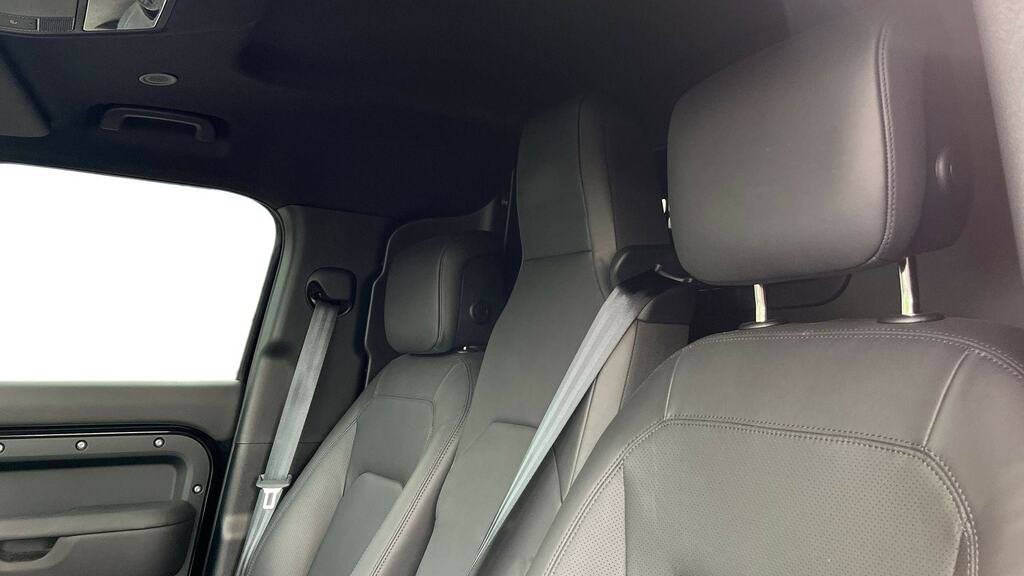 Land Rover Defender 110 3.0 D350 Hard Top X-dynamic Hse 3 Seat MX26WTJ Black #4