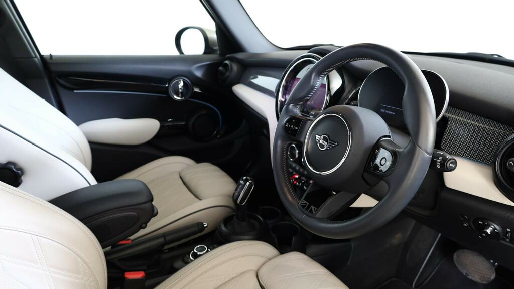 Mini Hatch 1.5 Cooper Exclusive Premium Plus BA23FTZ Black #6