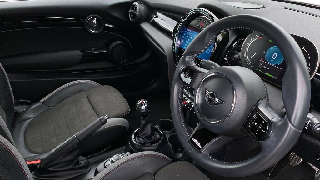 Mini Hatch 1.5 Cooper Sport LD22SZX Red #6