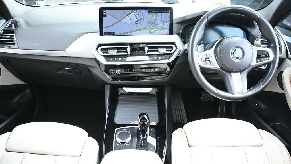 BMW X3 Xdrive 30E M Sport LK23JRV White #4