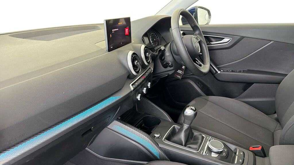 Audi Q2 30 Tfsi Technik RO23WBM Blue #2