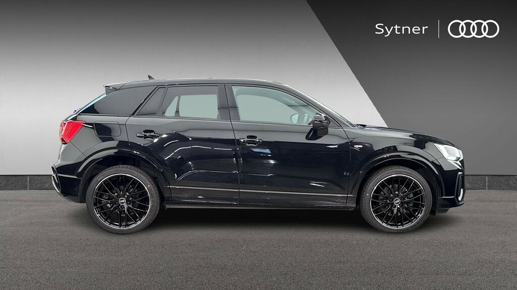 Audi Q2 35 Tfsi Black Edition S Tronic Cs KS22EYC Black #4