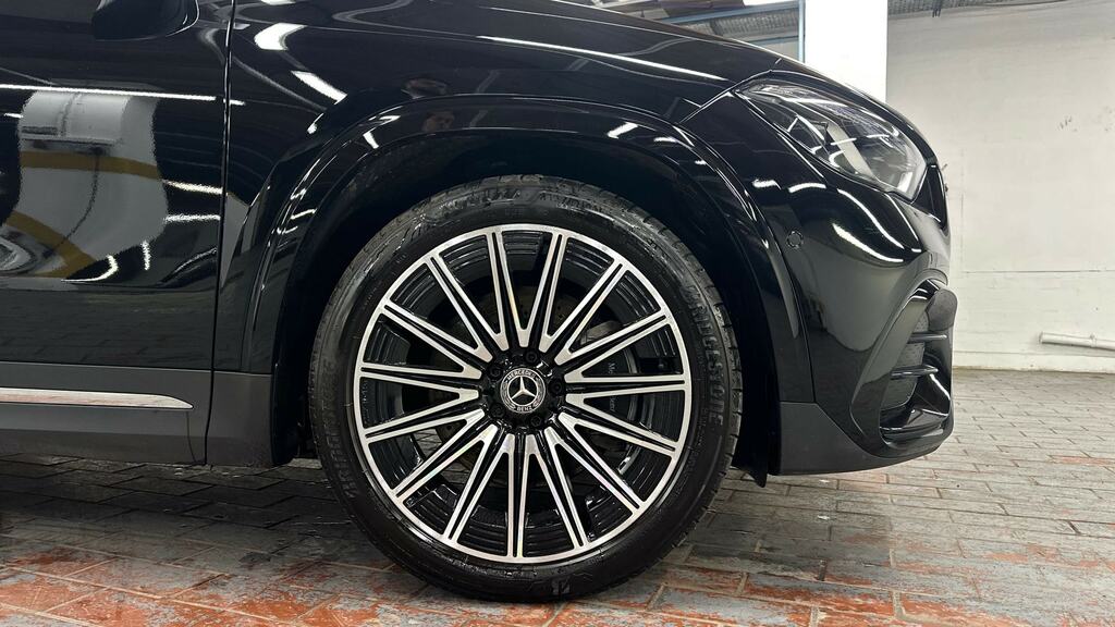 Mercedes-Benz GLA Class Gla 220D 4Matic Amg Line Premium Plus Black #5