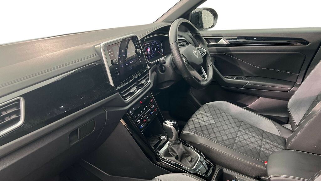 Volkswagen T-Roc 1.5 Tsi R-line Dsg CX23PKE Black #2