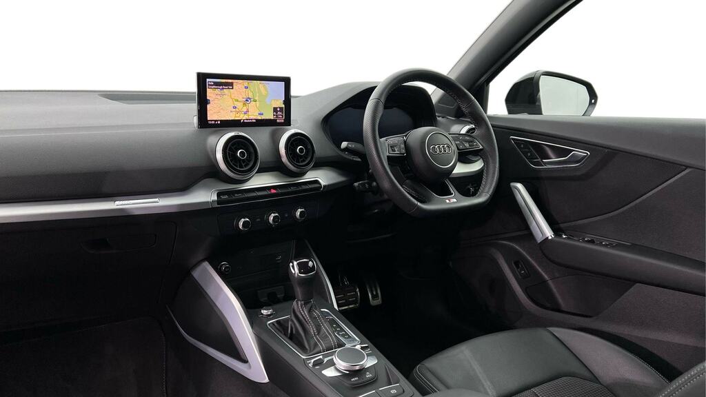 Audi Q2 35 Tfsi Black Edition S Tronic FD73TLO Grey #2