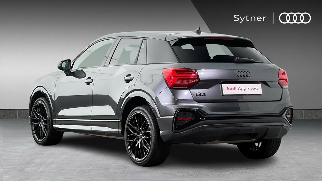 Audi Q2 35 Tfsi Black Edition S Tronic FD73TLO Grey #3